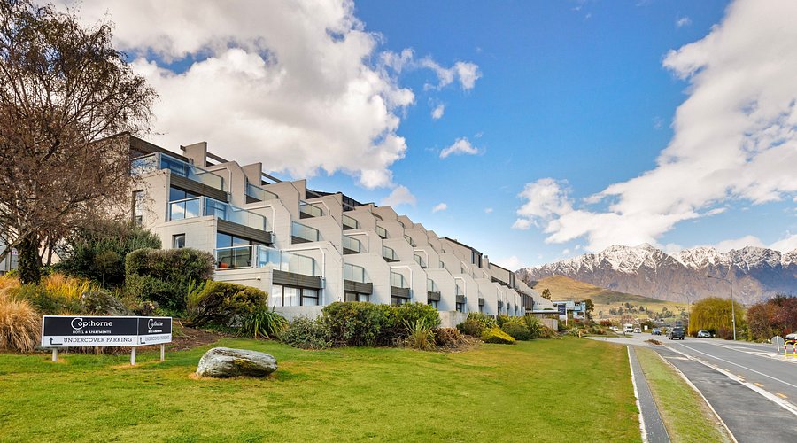 Copthorne Hotel & Apartments Queenstown Lakeview