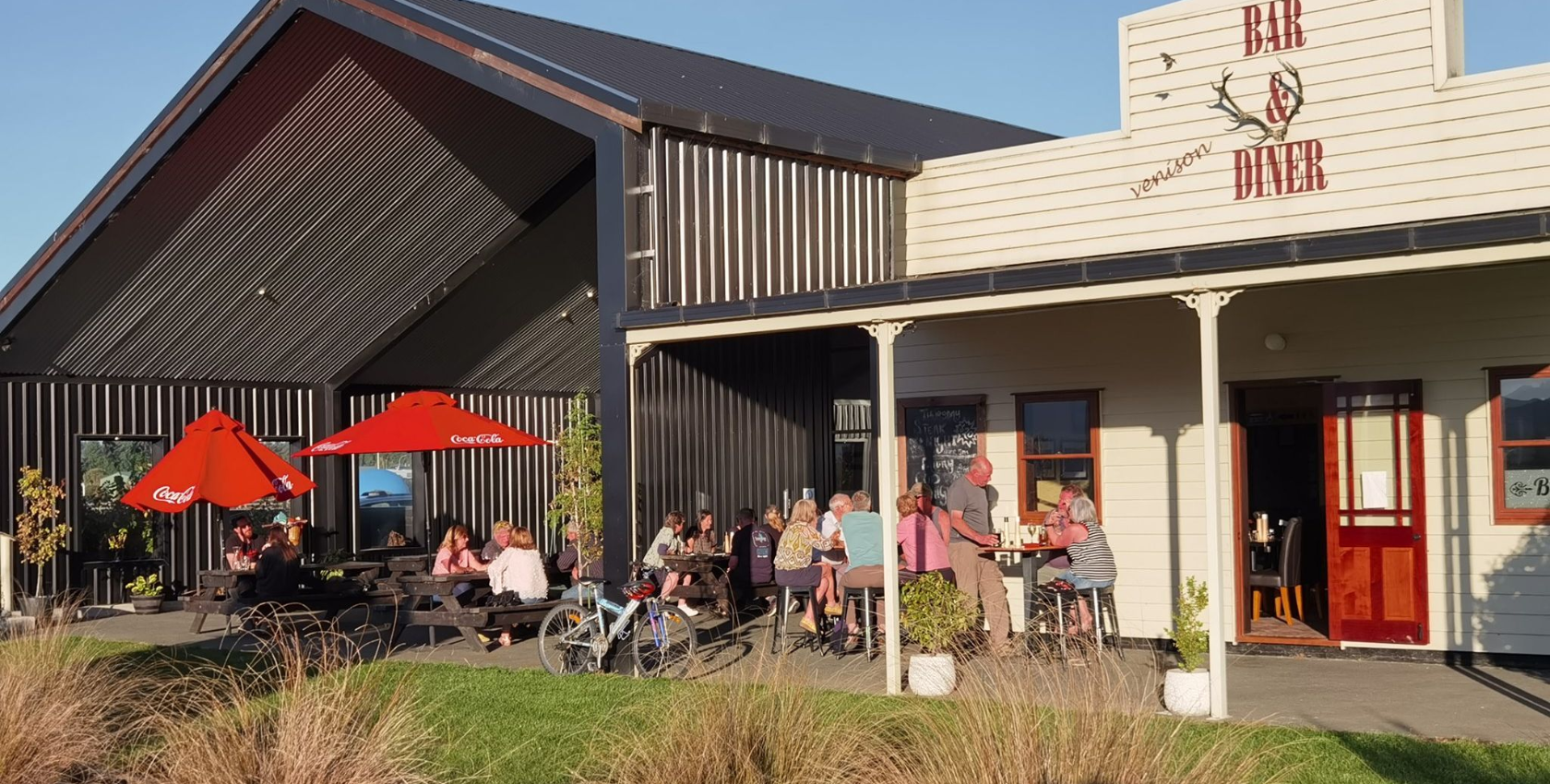 Alpine Centre Cafe and Bar