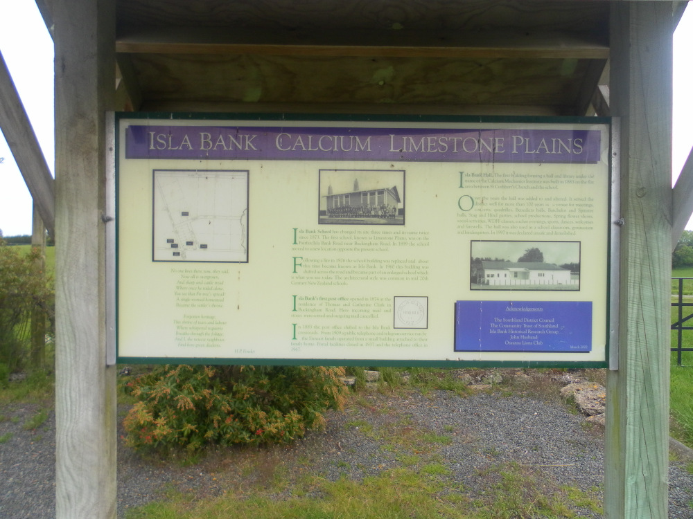 Calcium, Isla Bank Cemetery