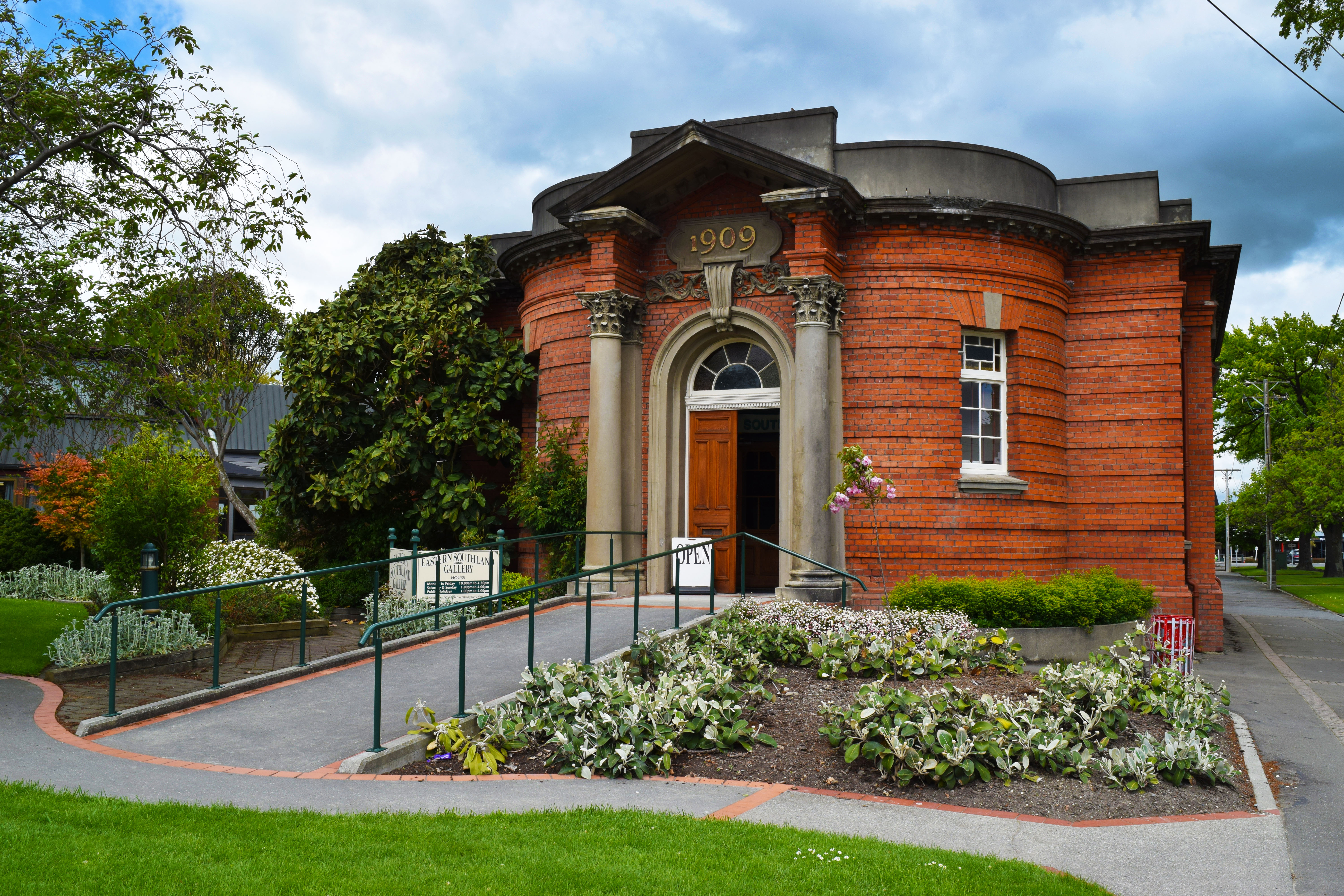 Eastern Southland Art Gallery