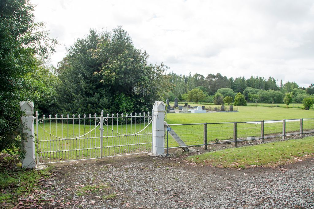 Dipton Cemetery