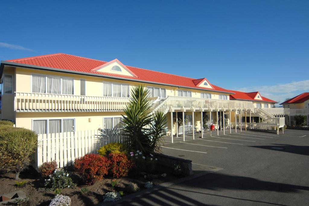 Fountain Court Motel