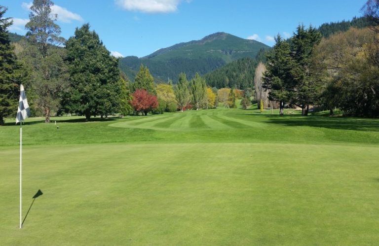 Waahi Taakaro Golf Course