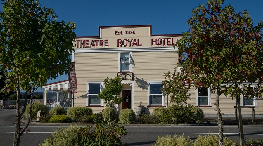 Theatre Royal Hotel Kumara